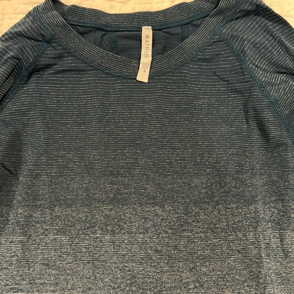 Athleta Ombre Blue running long sleeve size small - Picture 2 of 2